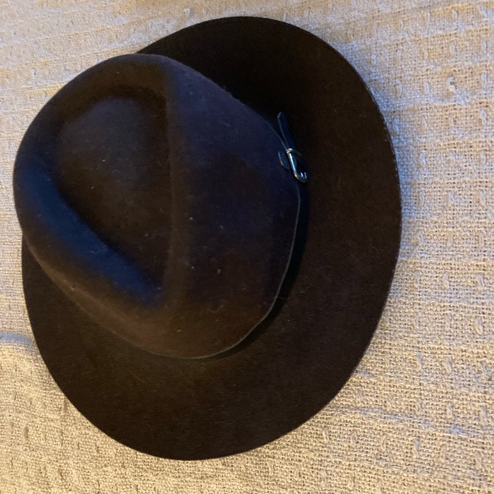 Pacsun Brown cowgirl hat with buckle